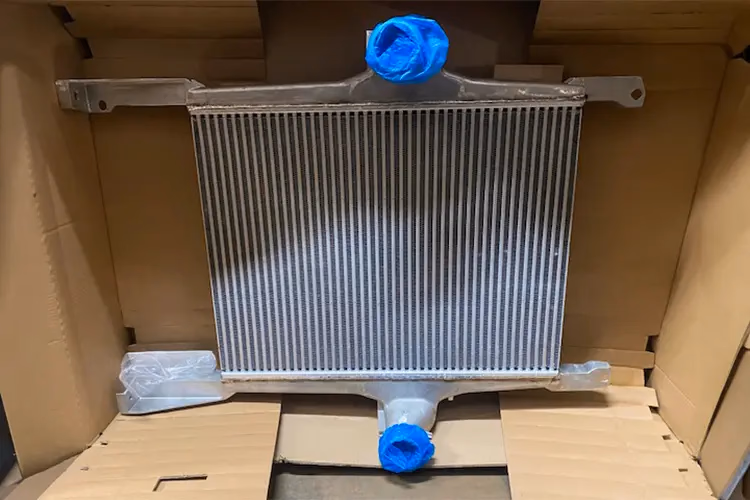 Reparamos, modificamos y reconstruimos todo tipo de radiadores Reparamos, modificamos y reconstruimos todo tipo de radiadores